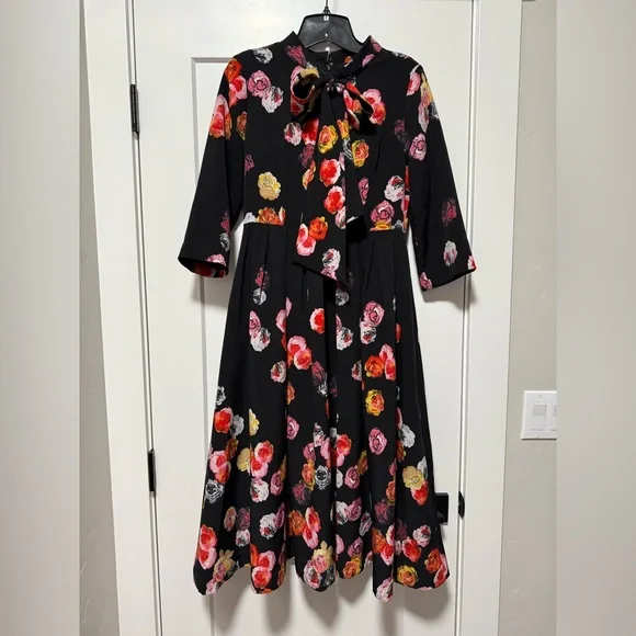Dainty Jewells Floral Dress - Picture 1 of 4
